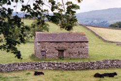 Stone Barn in North Yorkshire Wallpaper