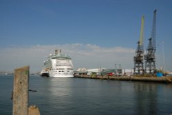 Southampton Docks Wallpaper