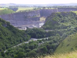 Topley Pike Quarry 02 at Wye Dale, Peak District Wallpaper