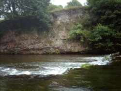 The River Wye, Miller's Dale, Derbyshire Wallpaper