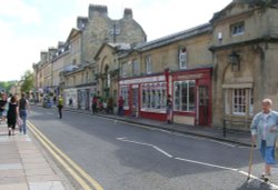 Shops on Pultney bridge, Bath, Somerset Wallpaper
