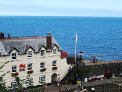 Pub on the Quay, Clovelly, Devon Wallpaper
