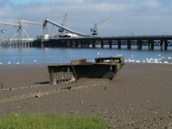 Low Tide New Holland Wallpaper