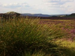 Looking over the moor from Curbar Edge, Derbyshire Wallpaper