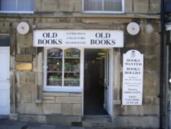 Book shop, Chipping Norton Wallpaper