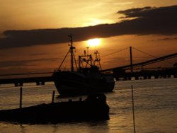 Sun Set as BR 241 arrives at the breakers yard Wallpaper