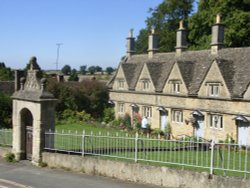 Chipping Norton Almhouses Wallpaper