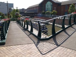 The Oxford canal, Banbury, Oxon. Wallpaper