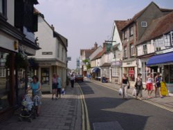 The pretty streets of Thame, Oxfordshire Wallpaper