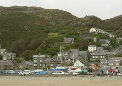Barmouth Sea Front, Gwynedd, Wales Wallpaper
