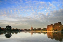 Autumn on Stowepool, Lichfield, Staffordshire Wallpaper
