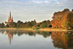 Autumn on Stowepool, Lichfield, Staffordshire Wallpaper