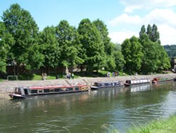 Narrow boats on the Avon in Bath, Somerset Wallpaper