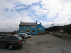 The Riv Pub, Mawgan Porth, Cornwall Wallpaper