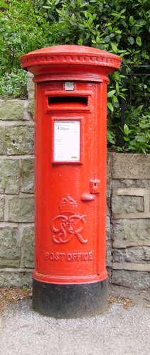 George V1 postbox on Carlton Rd, Worksop, Nottinghamshire
