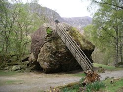 Bowder Stone, Borrowdale, Cumbria Wallpaper
