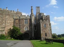 Berkeley Castle Wallpaper