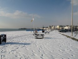 Hastings under snow Wallpaper