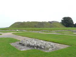 Old Sarum and Cathedral, Salisbury, Wiltshire Wallpaper