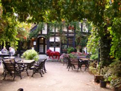 The Red Lion Hotel, Salisbury