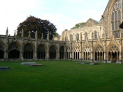 Canterbury Cathedral Cloisters Wallpaper
