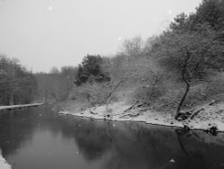 THE CANAL, MOSSLEY, LANCASHIRE Wallpaper