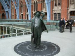 John Betchaman, St Pancras, Greater London Wallpaper