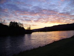 Loch Tummel at sunset Wallpaper