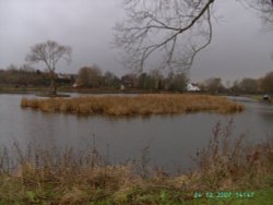 Harles Thorpe Dam, Clowne, Derbyshire Wallpaper