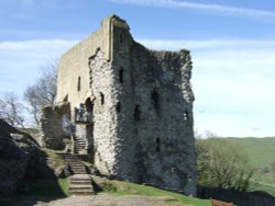Peveril Castle Wallpaper