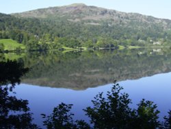 Septermber Morning reflections on Grasmere. Wallpaper