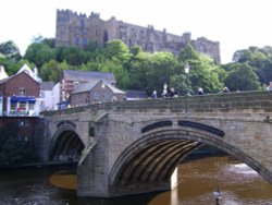 Framwellgate Bridge and Durham Castle Wallpaper