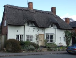 Thatched Cottage, Thrussington, Leicestershire Wallpaper