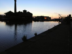Ellesmere Port at Night