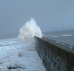 Heavy seas, Hartlepool, County Durham Wallpaper