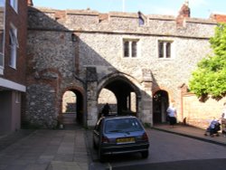 Cathedral Close Winchester Wallpaper