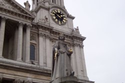 Statue of Queen Anne