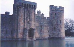 Bodiam Castle, Robertsbridge, East Sussex Wallpaper