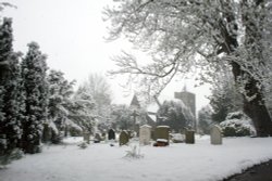 Luddesdowne Church in the snow 2008 Wallpaper