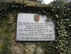 Wallingford Castle Gardens Wallpaper