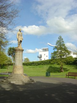 General Gordon Statue, Gordon Gardens, Gravesend, Kent.