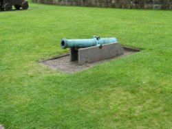 Alnwick Castle, Alnwick, Northumberland. Wallpaper