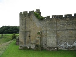 Alnwick Castle, Alnwick, Northumberland. Wallpaper