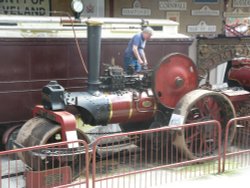 Traction engine