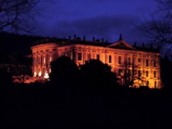 Chatsworth floodlit for christmas Wallpaper