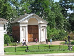 Queen Anne's Alcove, Kensington Gardens Wallpaper