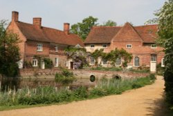 Flatford Mill Wallpaper