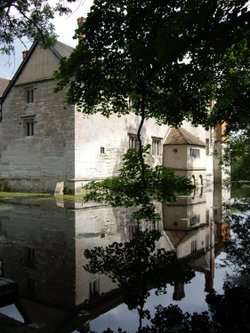 Baddesley Clinton June