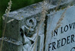 Gravestone, Middle Claydon cemetery, Bucks.