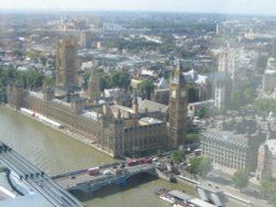 Houses of Parliament from The Eye Wallpaper